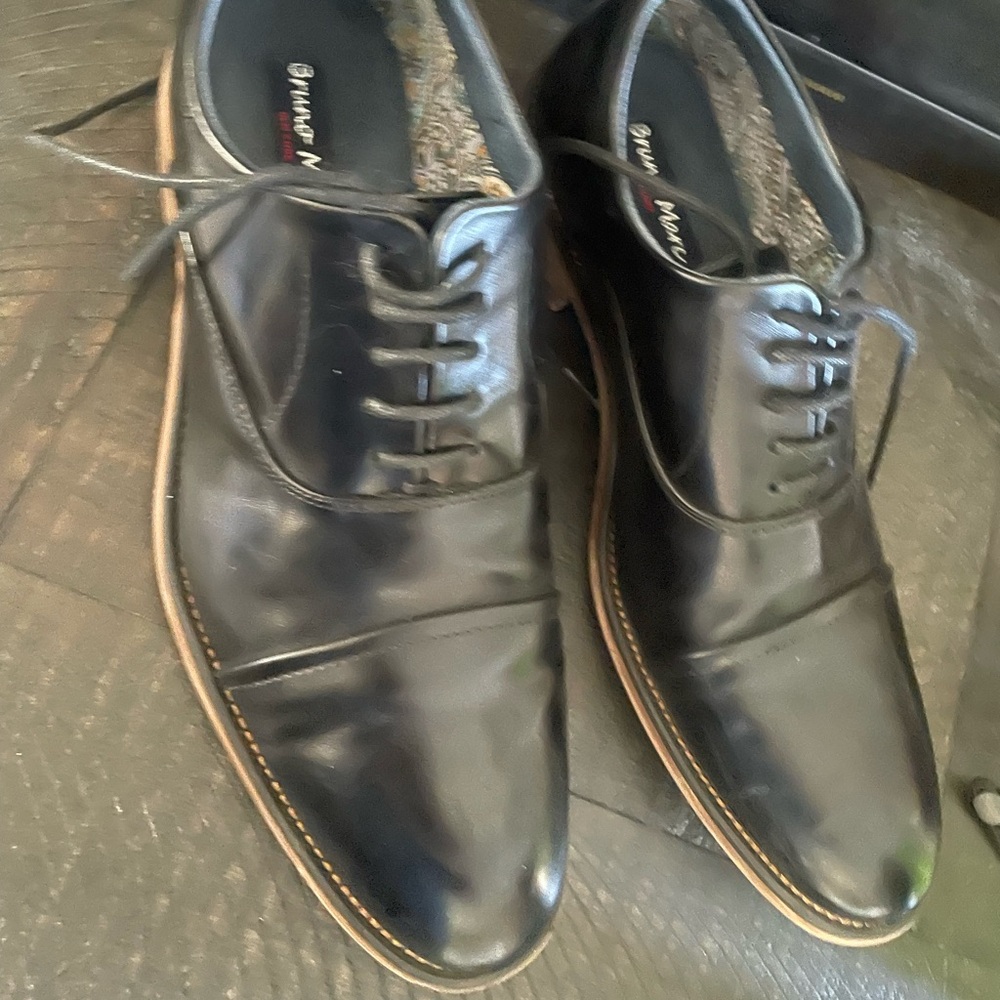 Men’s dress shoes
